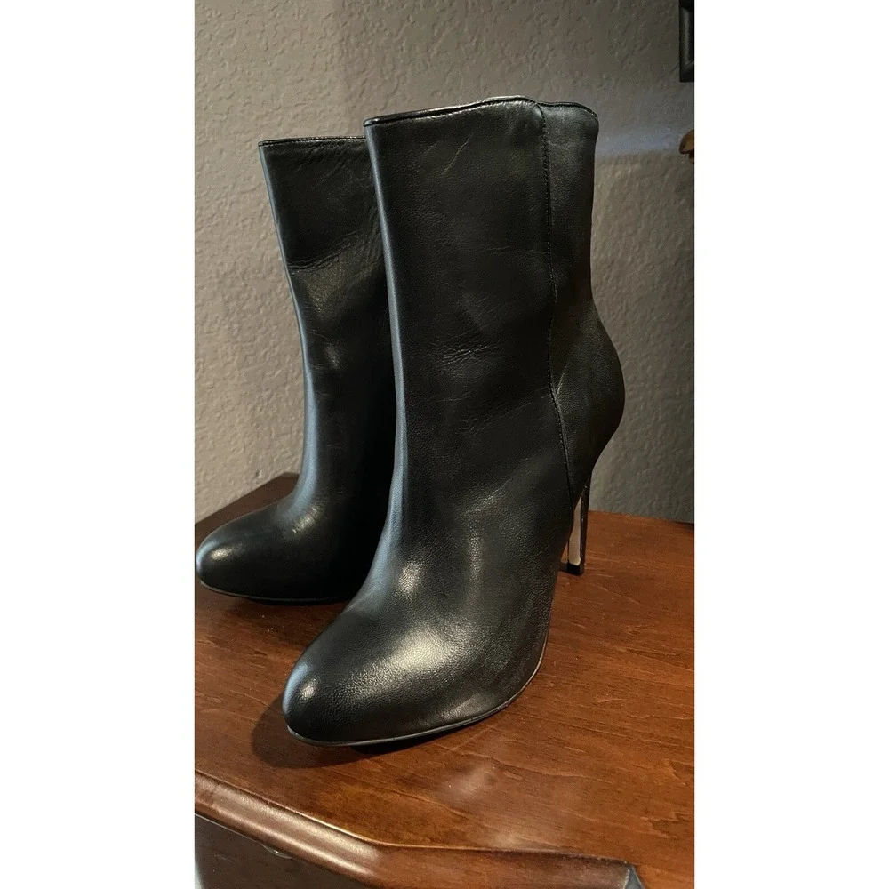 Louise et Cie Valmorel Black Leather Ankle Boots Womens Size 7M‎ Stiletto